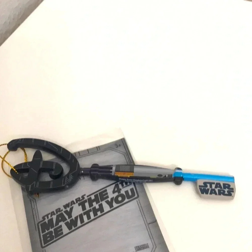 Disney Store Star Wars Key - Picture 2 of 5